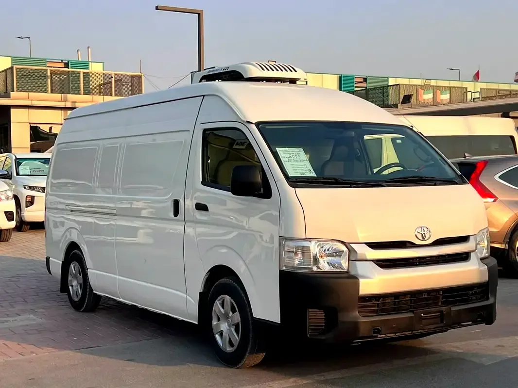Toyota Hiace 2.7 MT (151 hp)