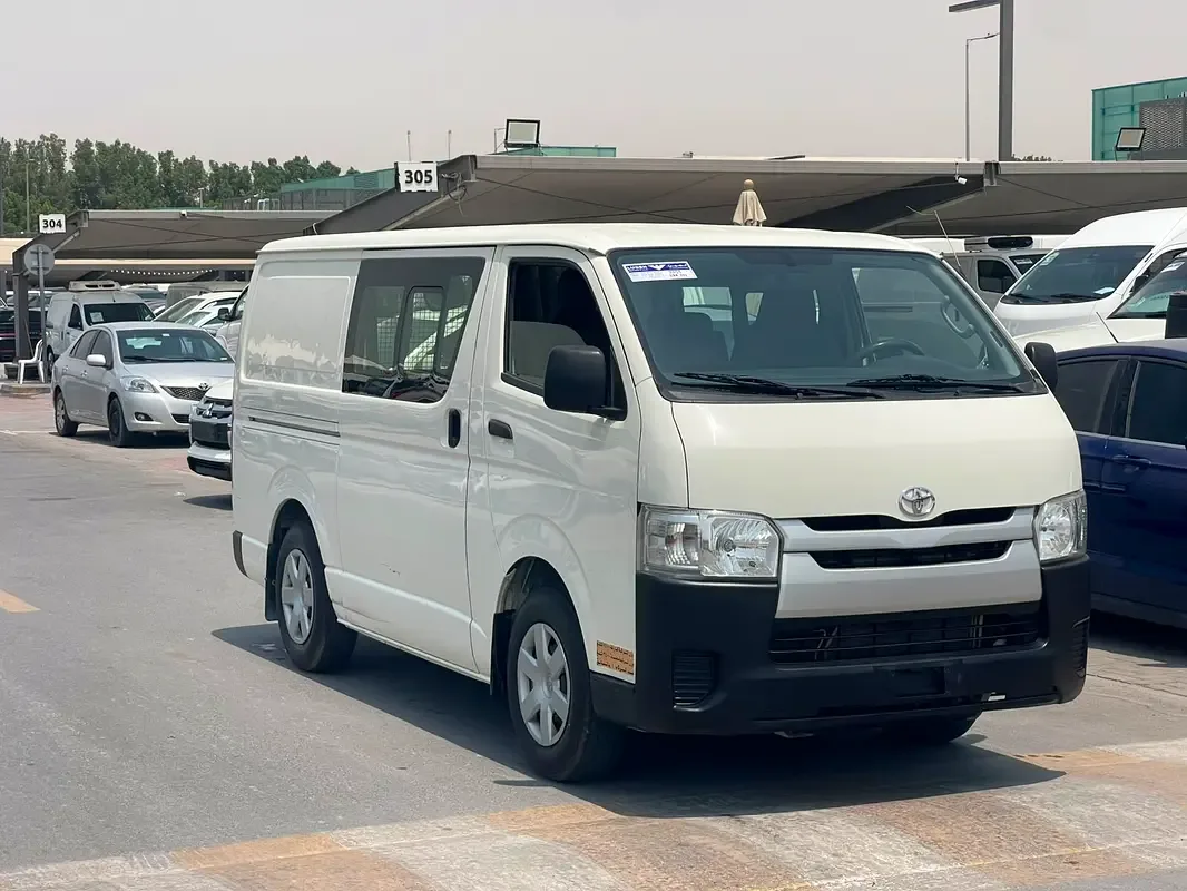 Toyota Hiace 2.7 MT (151 hp)
