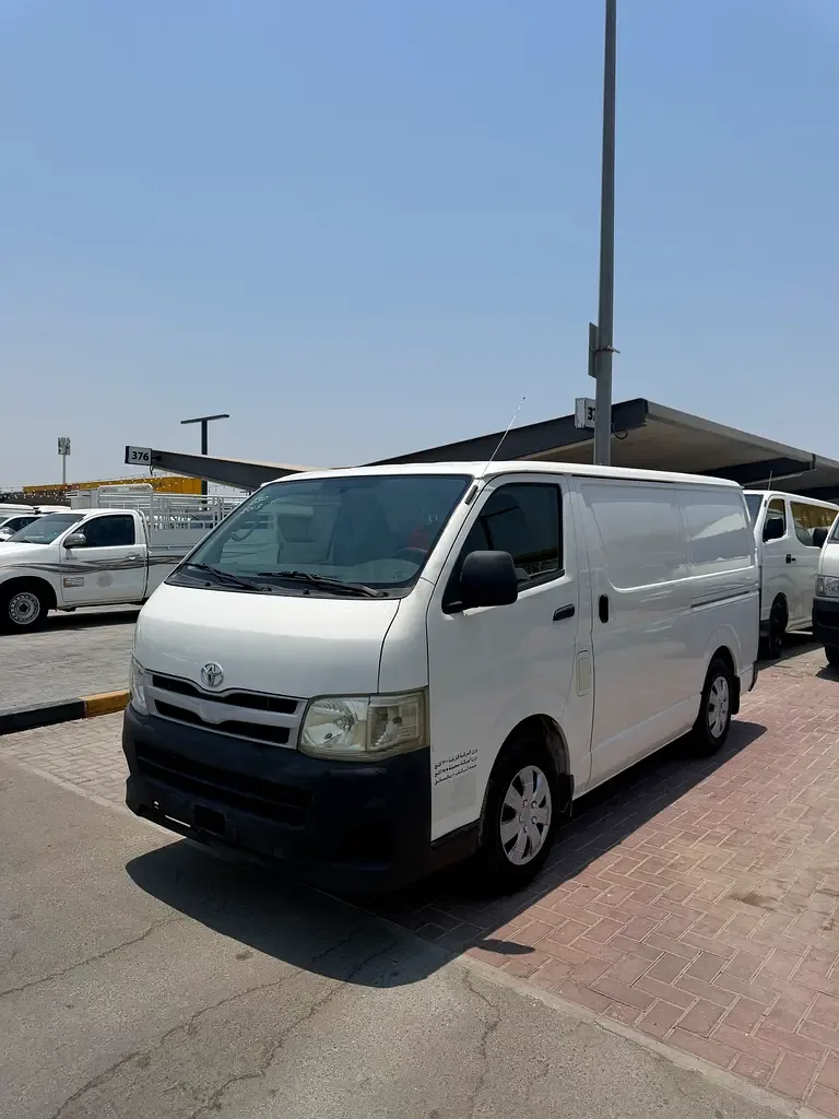 Toyota Hiace 2.7 MT (151 hp)