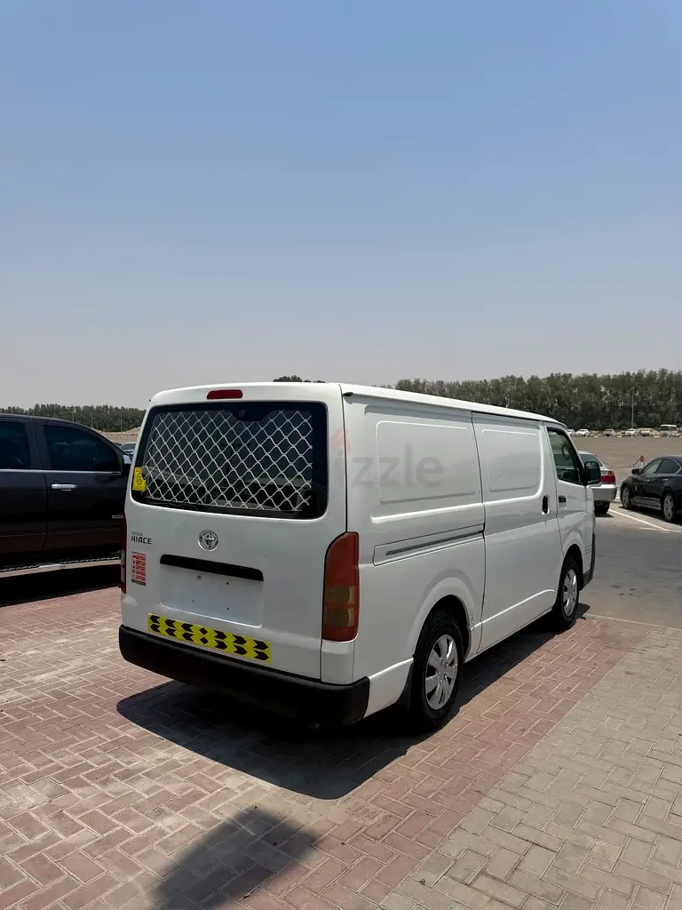 Toyota Hiace 2.7 MT (151 hp) - 3