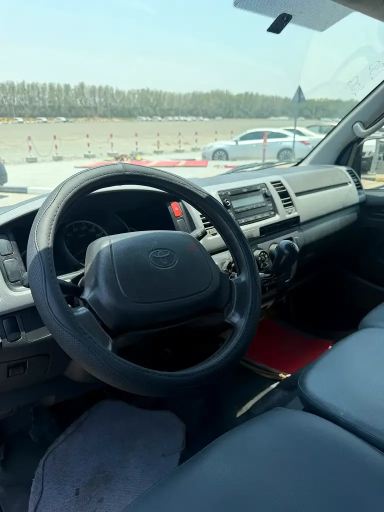 Toyota Hiace 2.7 MT (151 hp) - 5