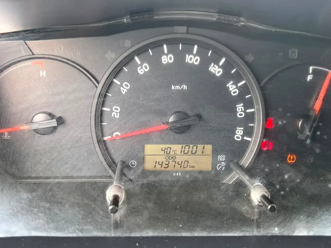 Toyota Hiace 2.7 MT (151 حصان) - 10