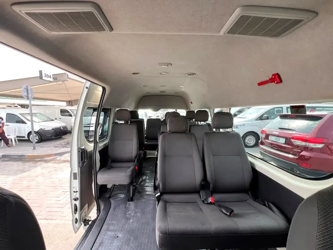 Toyota Hiace 2.7 MT (151 حصان) - 11
