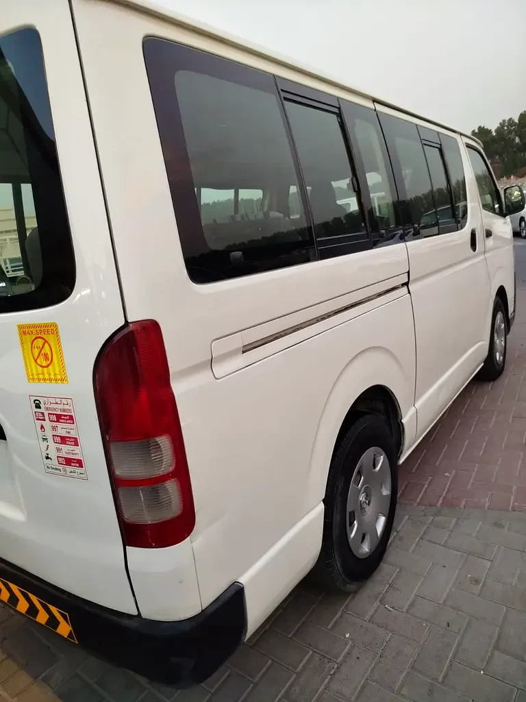 Toyota Hiace 2.7 MT (151 حصان) - 7