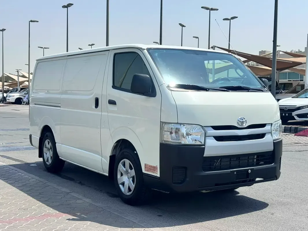 Toyota Hiace 2.7 MT (151 hp)