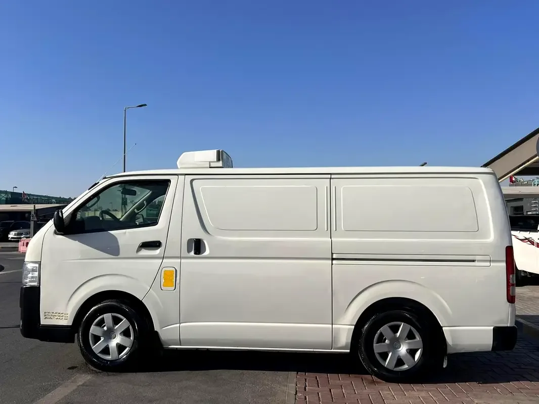 Toyota Hiace 2.7 MT (151 hp) - 4