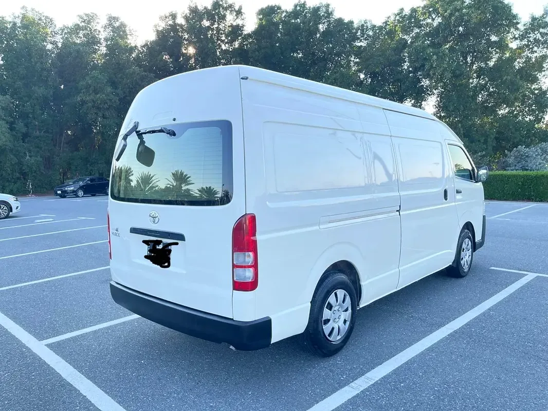 Toyota Hiace 2.7 MT (151 حصان) - 3