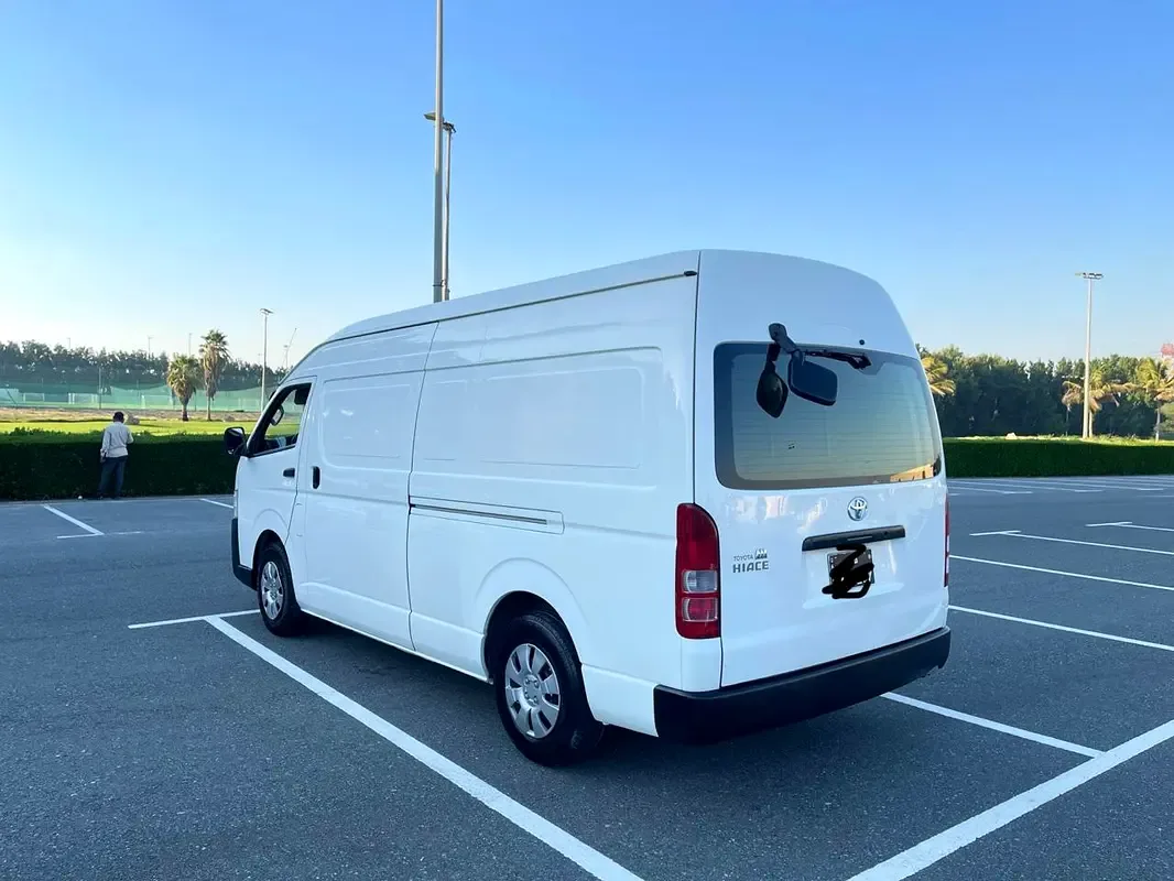 Toyota Hiace 2.7 MT (151 حصان) - 5