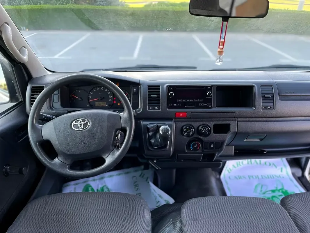 Toyota Hiace 2.7 MT (151 حصان) - 7
