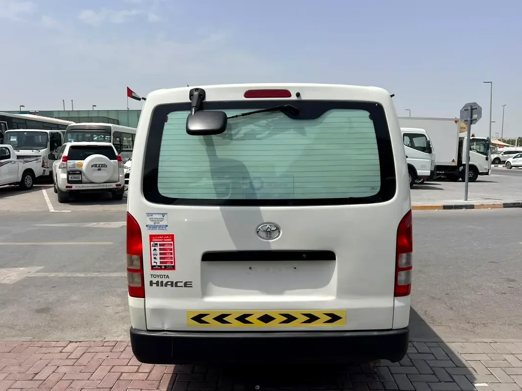 Toyota Hiace 2.7 MT (151 حصان) - 5