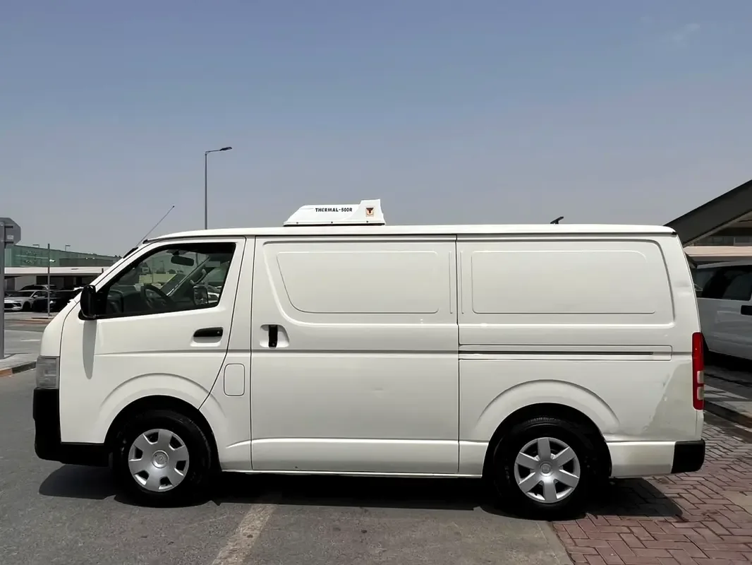 Toyota Hiace 2.7 MT (151 حصان) - 6