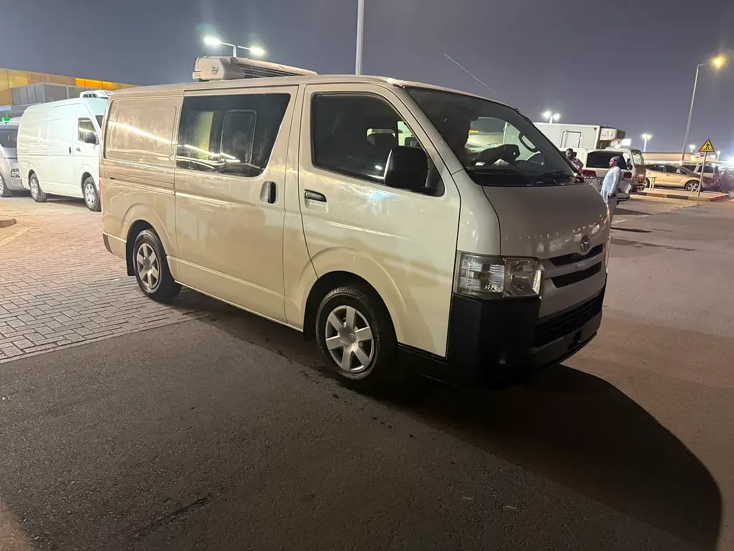 Toyota Hiace 2.7 MT (151 حصان) - 3