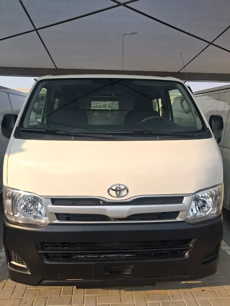 Toyota Hiace 2.7 MT (151 hp)