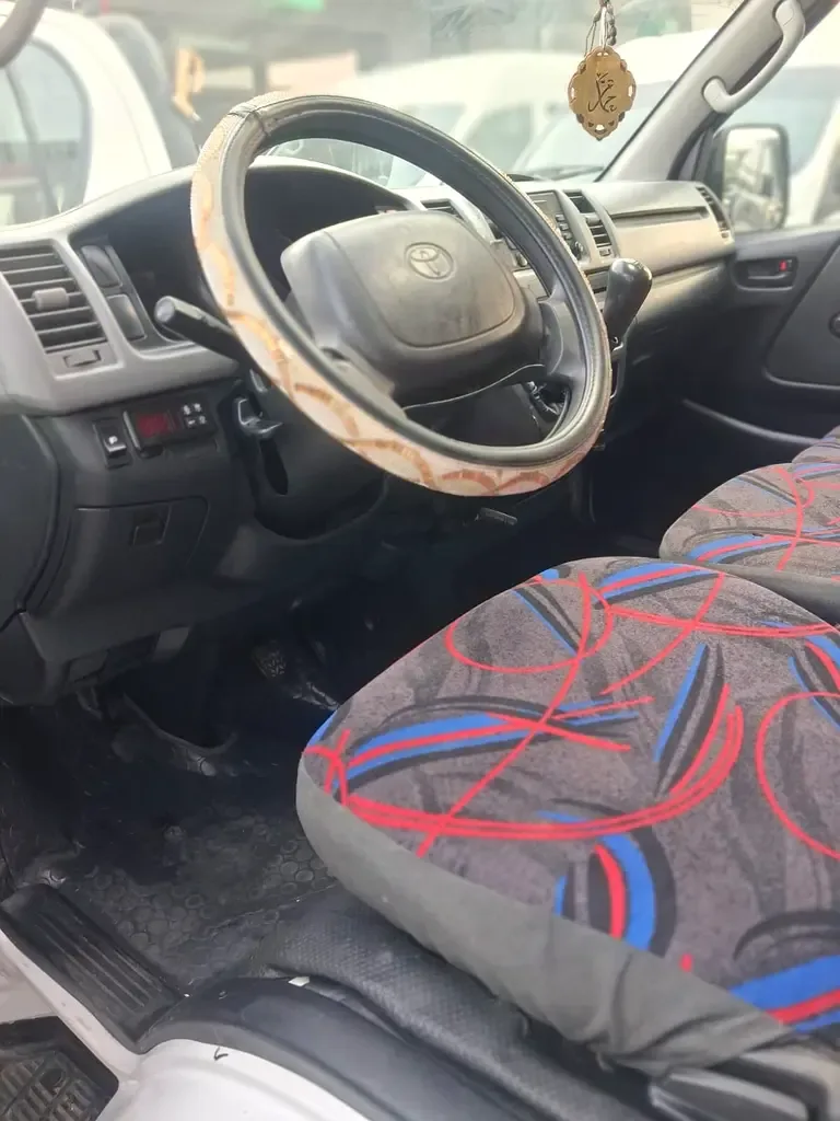 Toyota Hiace 2.7 MT (151 حصان) - 3