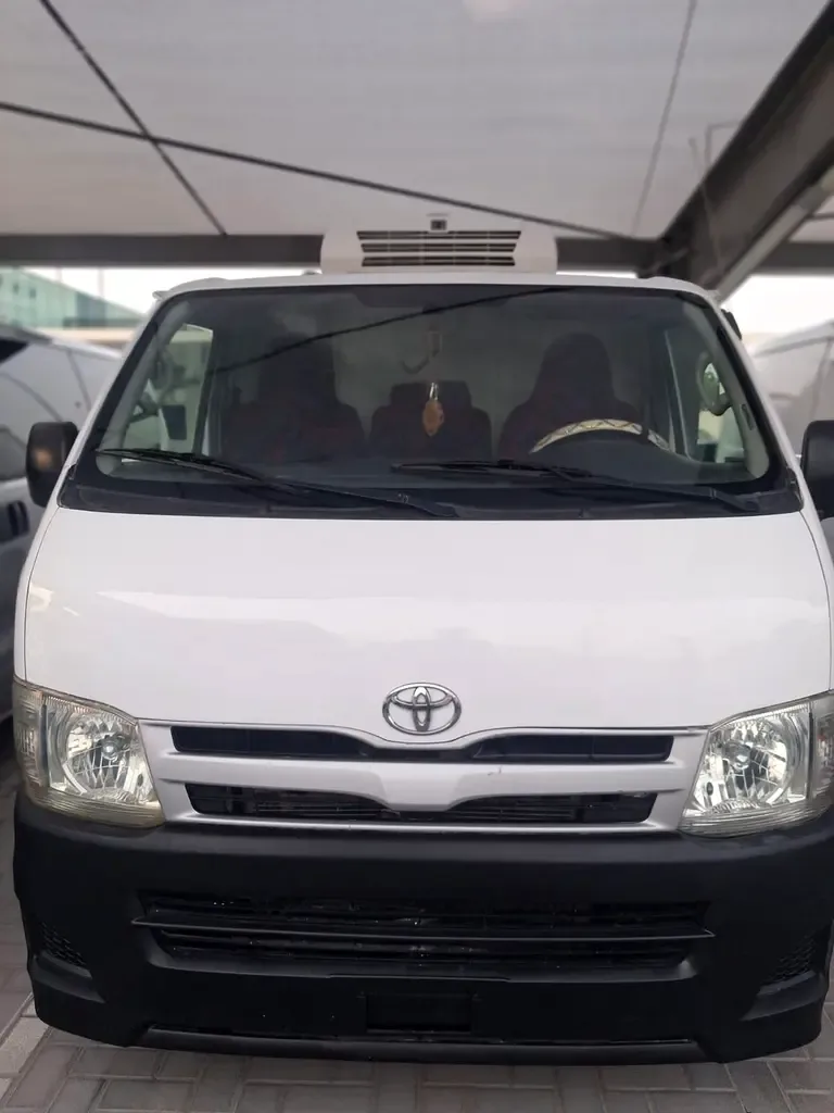 Toyota Hiace 2.7 MT (151 hp)
