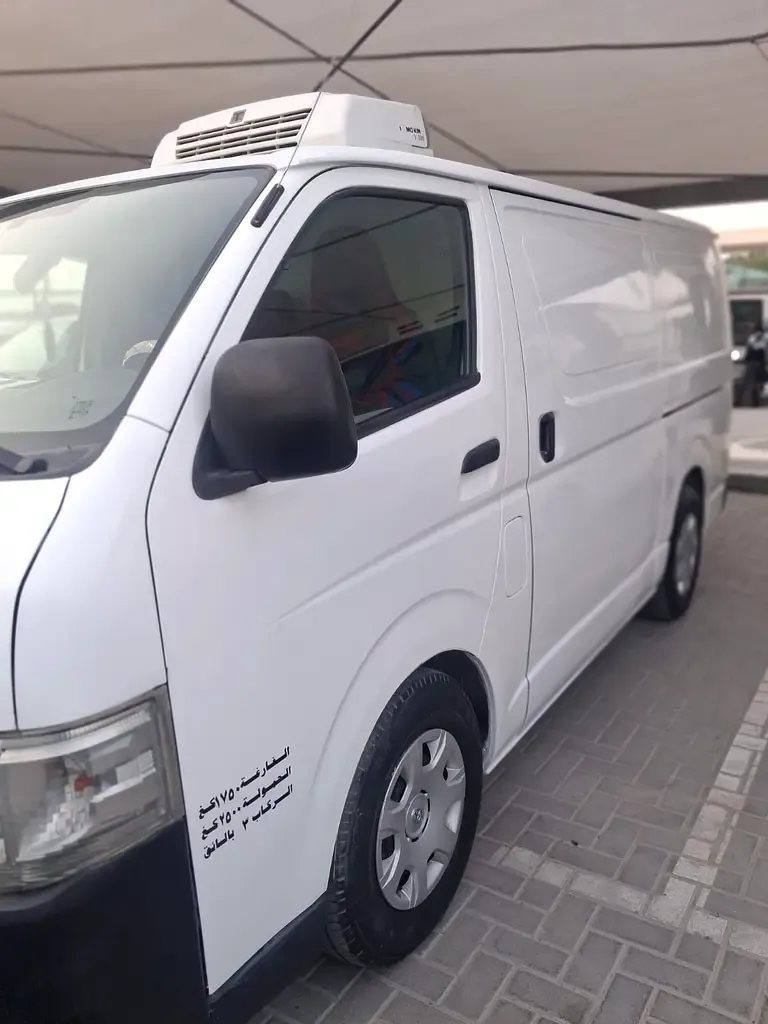 Toyota Hiace 2.7 MT (151 حصان) - 8