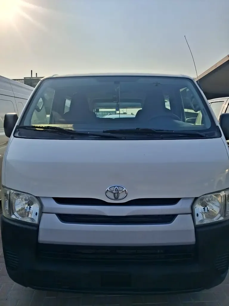 Toyota Hiace 2.7 MT (151 hp)