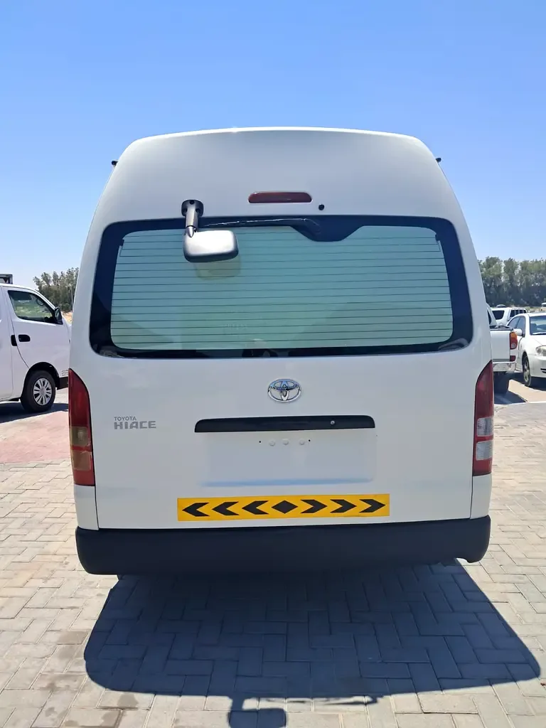 Toyota Hiace 2.7 MT (151 hp) - 2