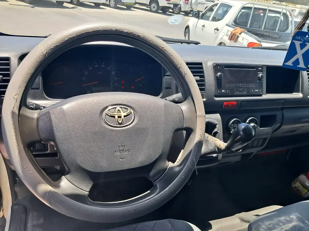 Toyota Hiace 2.7 MT (151 hp) - 3