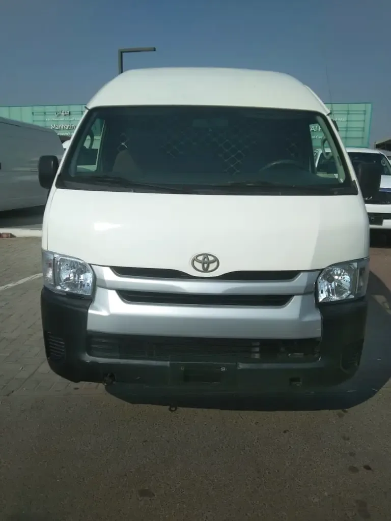 Toyota Hiace 2.7 MT (151 hp)