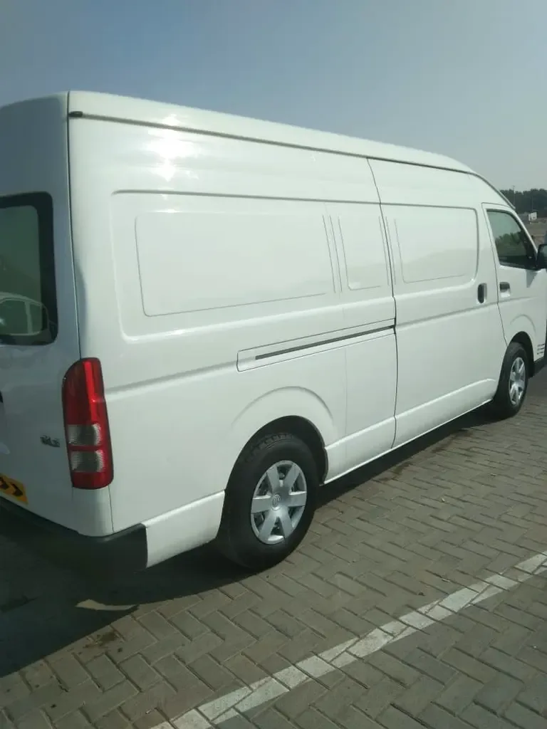 Toyota Hiace 2.7 MT (151 hp) - 5
