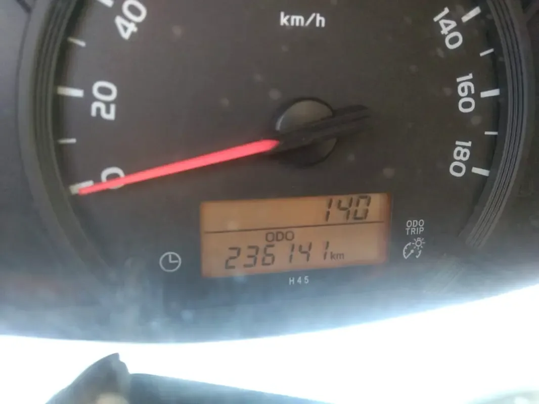 Toyota Hiace 2.7 MT (151 hp) - 3