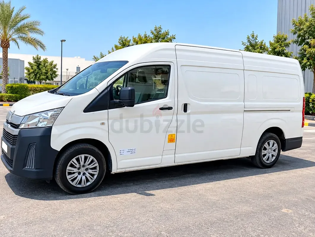 Toyota Hiace 2.7 MT (151 hp)