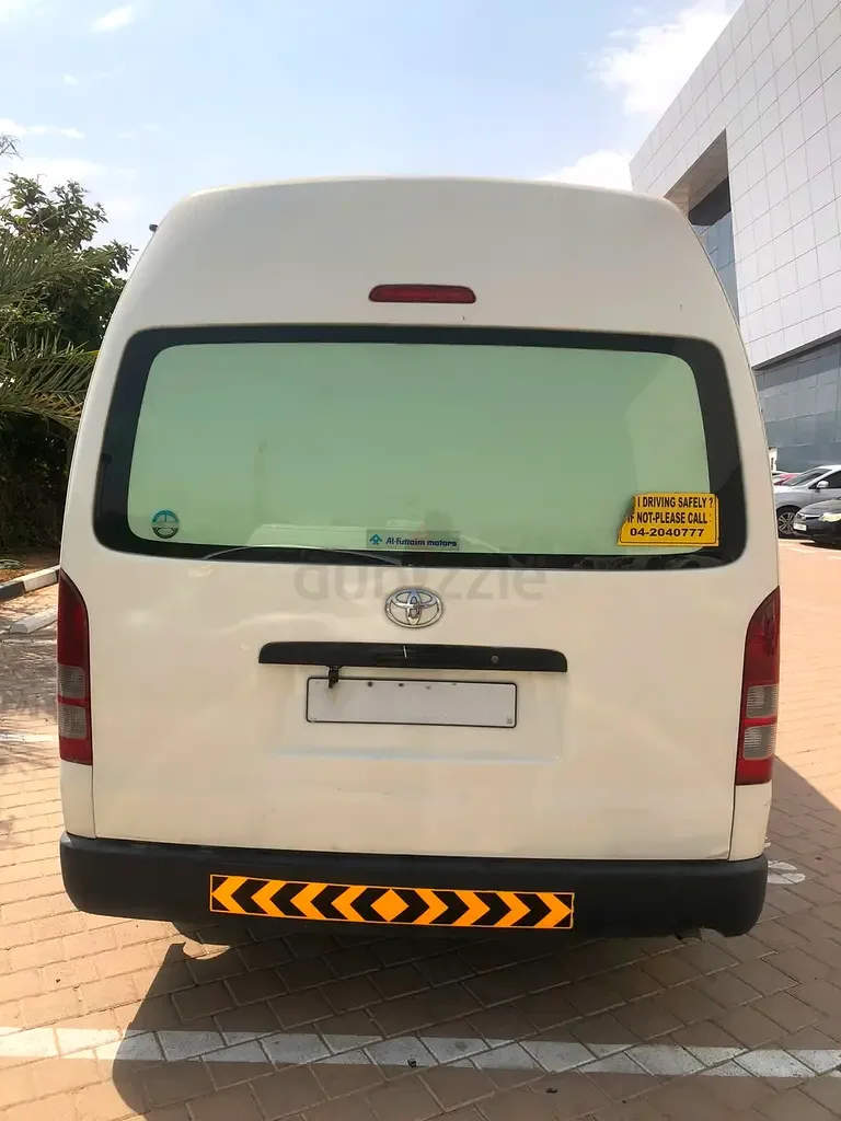 Toyota Hiace 2.7 MT (151 hp) - 2