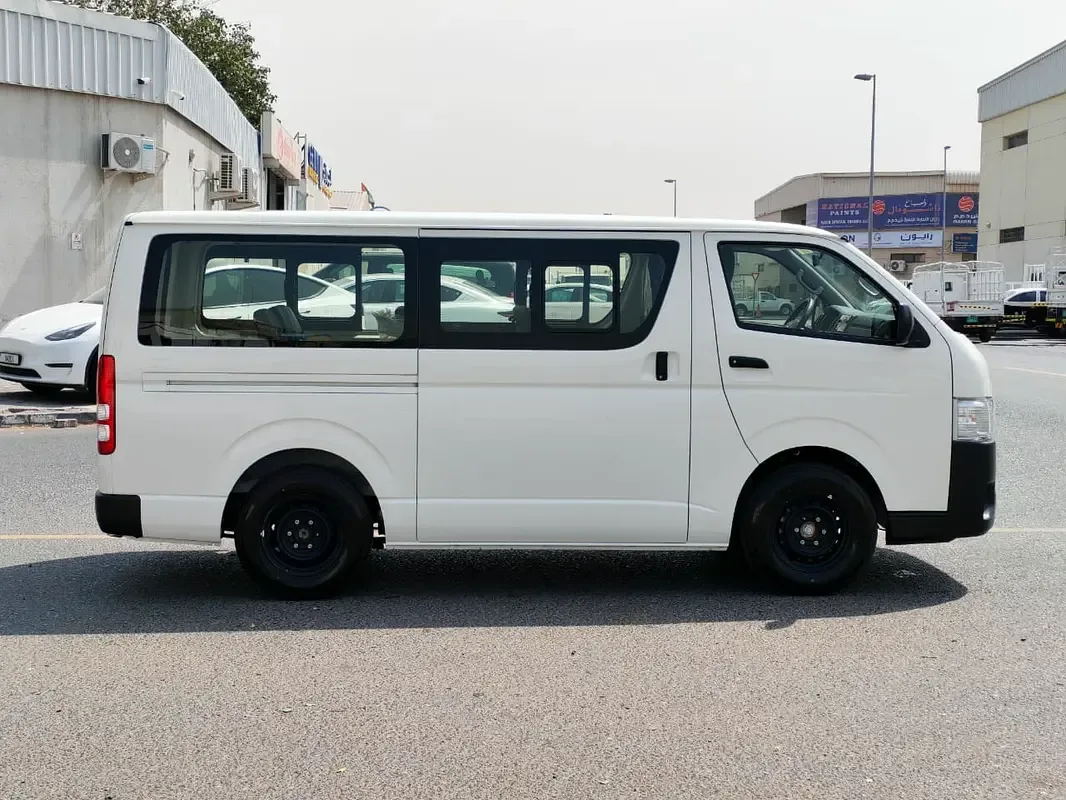 Toyota Hiace 2.7 MT (151 حصان) - 5