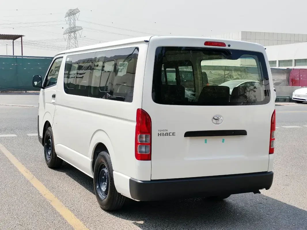 Toyota Hiace 2.7 MT (151 حصان) - 8