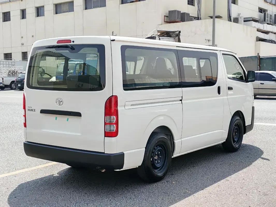 Toyota Hiace 2.7 MT (151 حصان) - 6