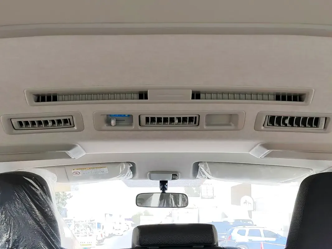 Toyota Hiace 2.7 MT (151 حصان) - 20