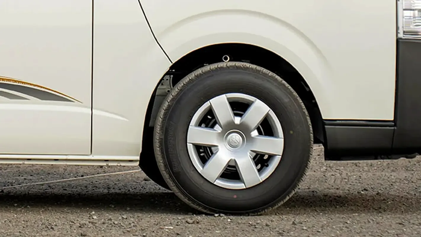 Toyota Hiace 2.7 MT (151 حصان) - 5