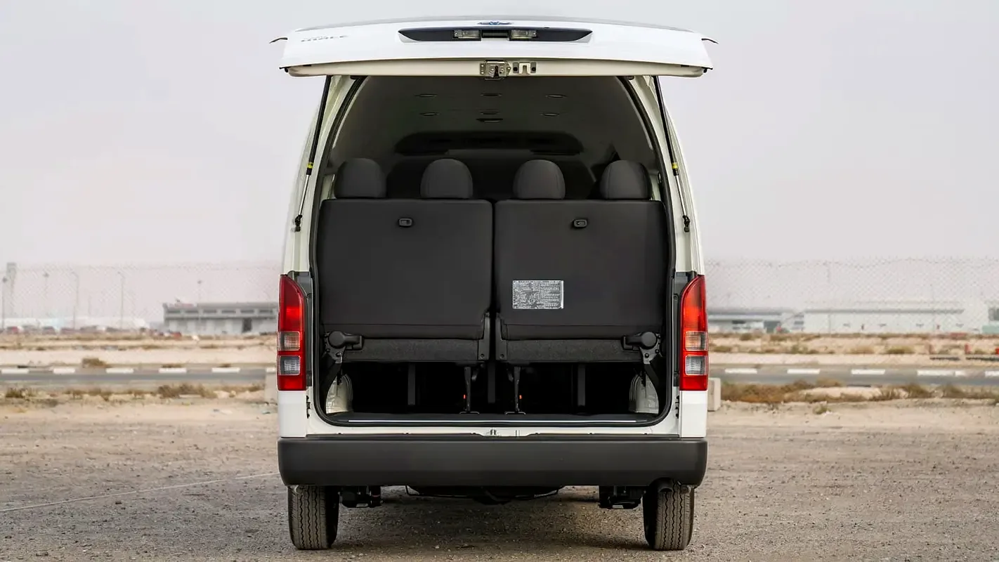 Toyota Hiace 2.7 MT (151 حصان) - 8