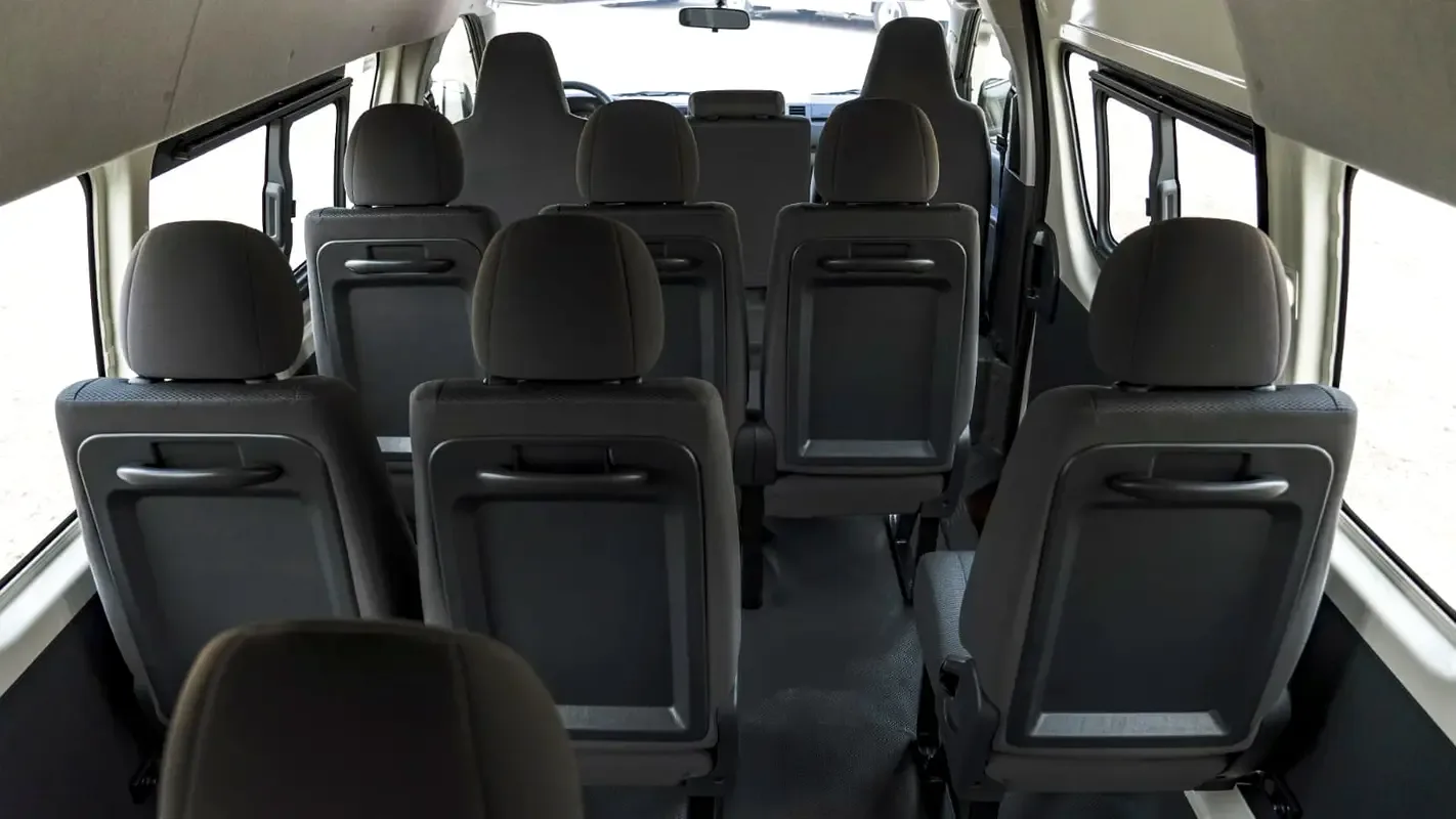 Toyota Hiace 2.7 MT (151 حصان) - 12