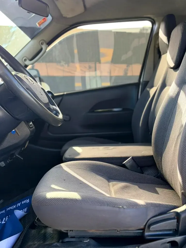 Toyota Hiace 2.7 MT (151 hp) - 3