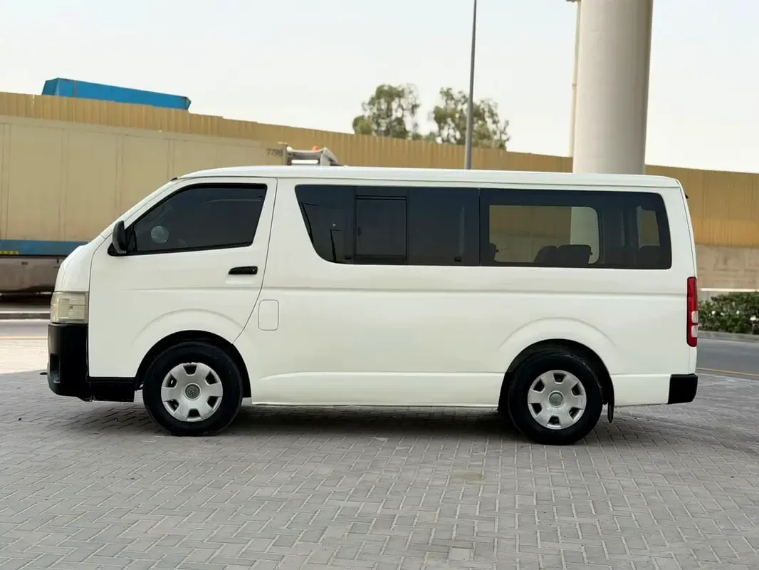 Toyota Hiace 2.7 MT (151 hp) - 8