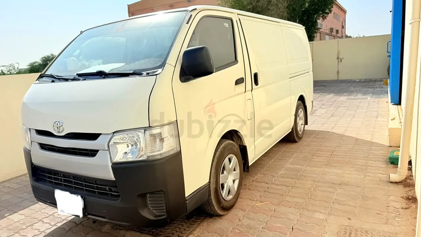 Toyota Hiace 2.7 MT (151 hp) - 2