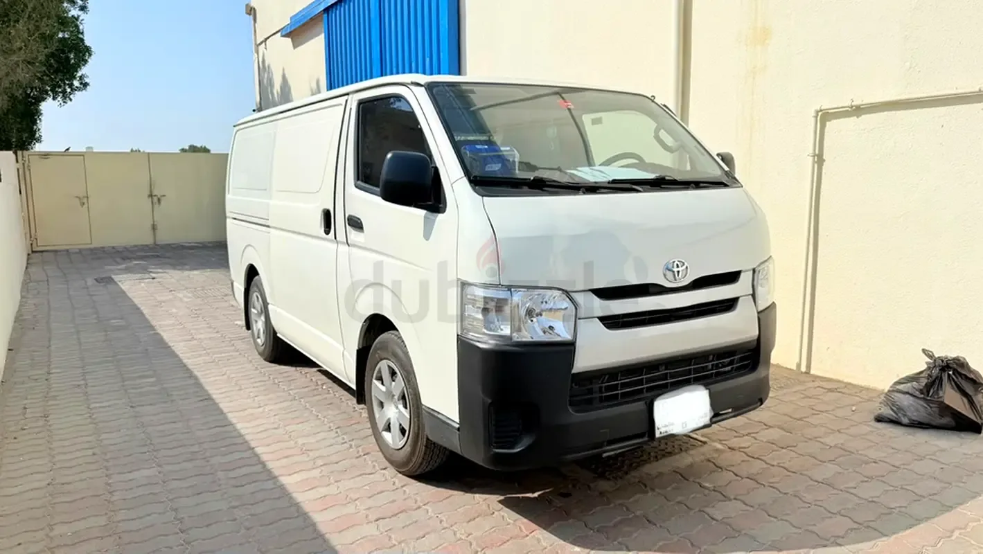 Toyota Hiace 2.7 MT (151 hp)