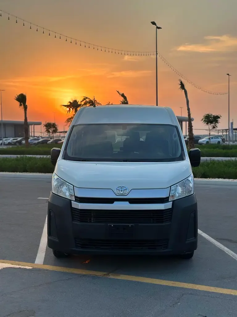 Toyota Hiace 2.7 MT (151 hp) - 3
