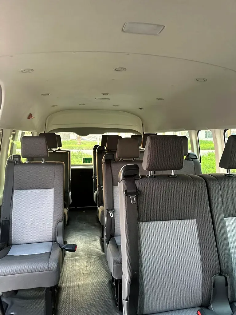 Toyota Hiace 2.7 MT (151 hp) - 14