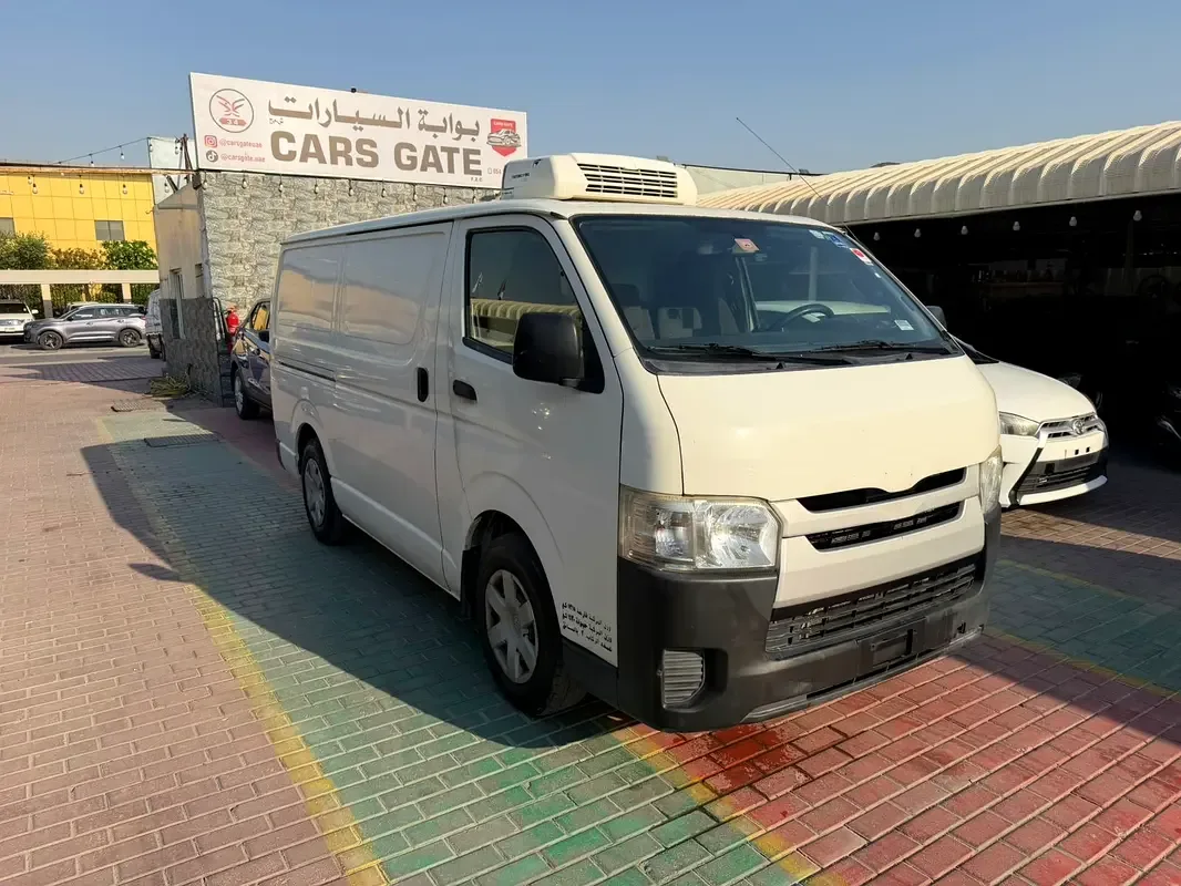 Toyota Hiace 3.0 D MT RWD (144 hp)