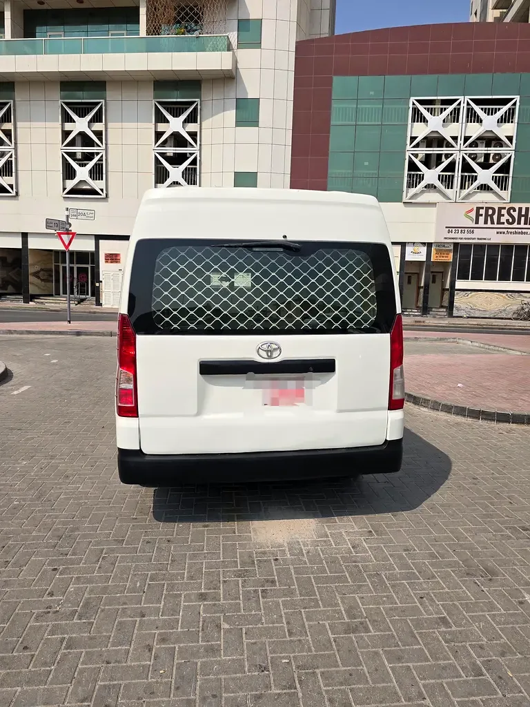 Toyota Hiace 3.0 D MT RWD (144 حصان) - 4