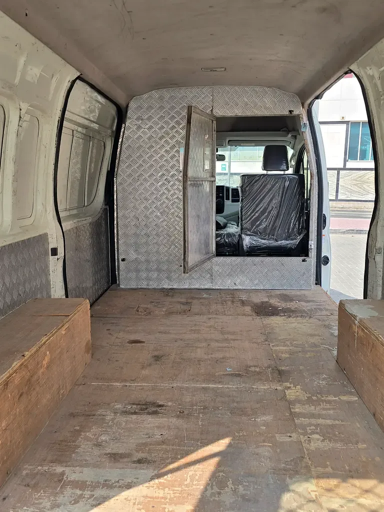 Toyota Hiace 3.0 D MT RWD (144 حصان) - 5