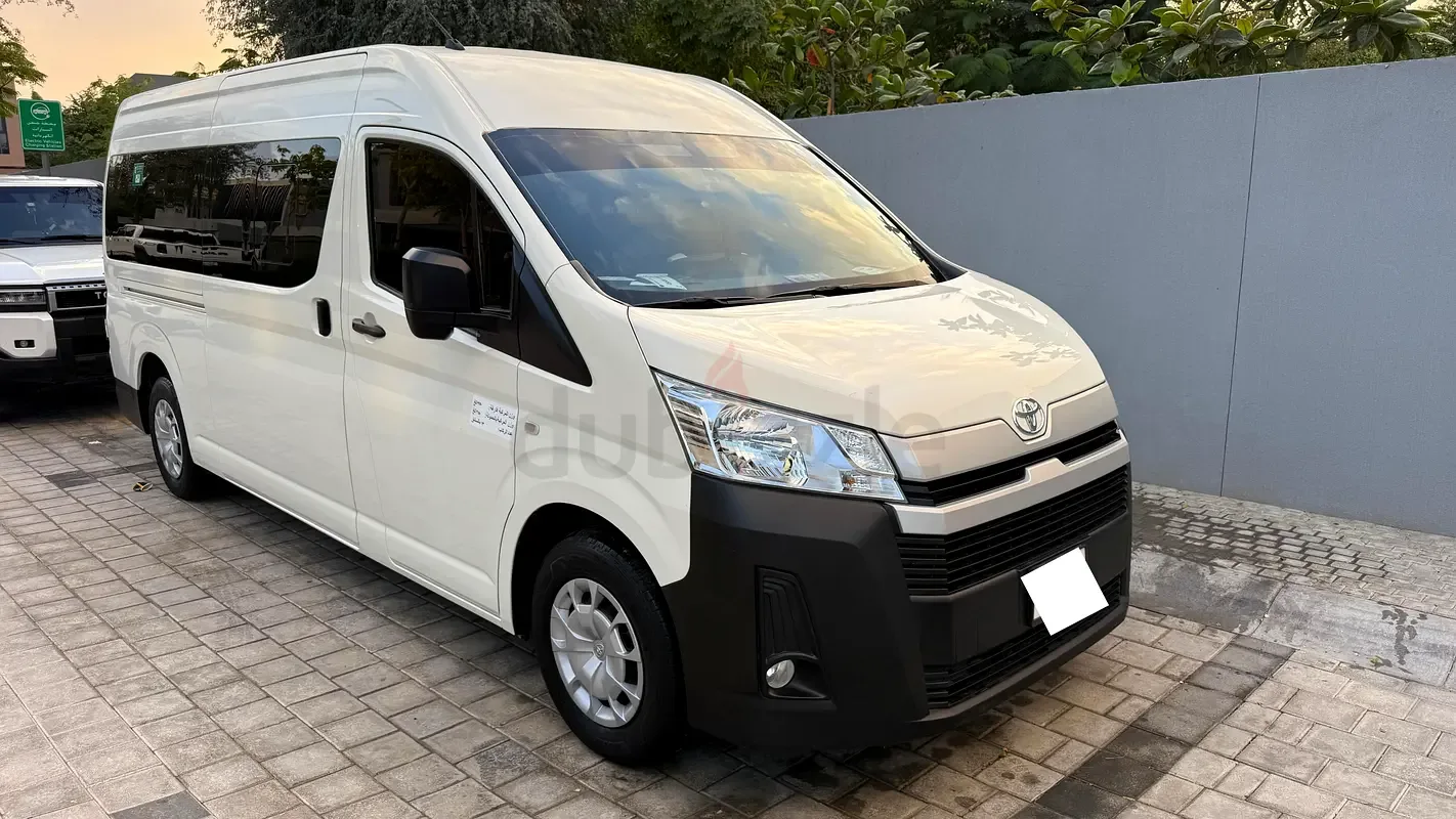 Toyota Hiace 3.5 AT (281 hp)