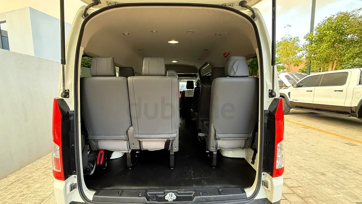 Toyota Hiace 3.5 AT (281 hp) - 15