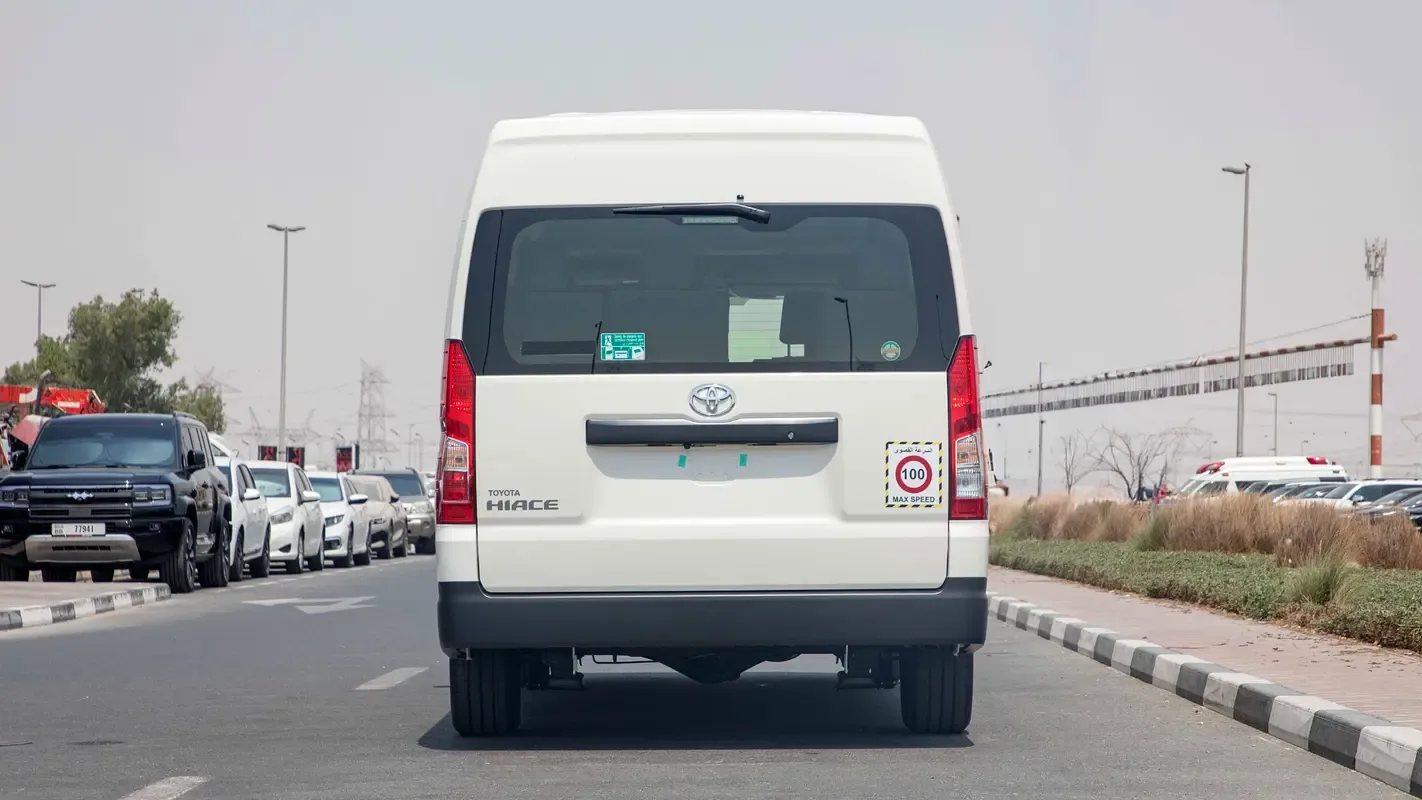Toyota Hiace 3.5 AT (281 حصان) - 5