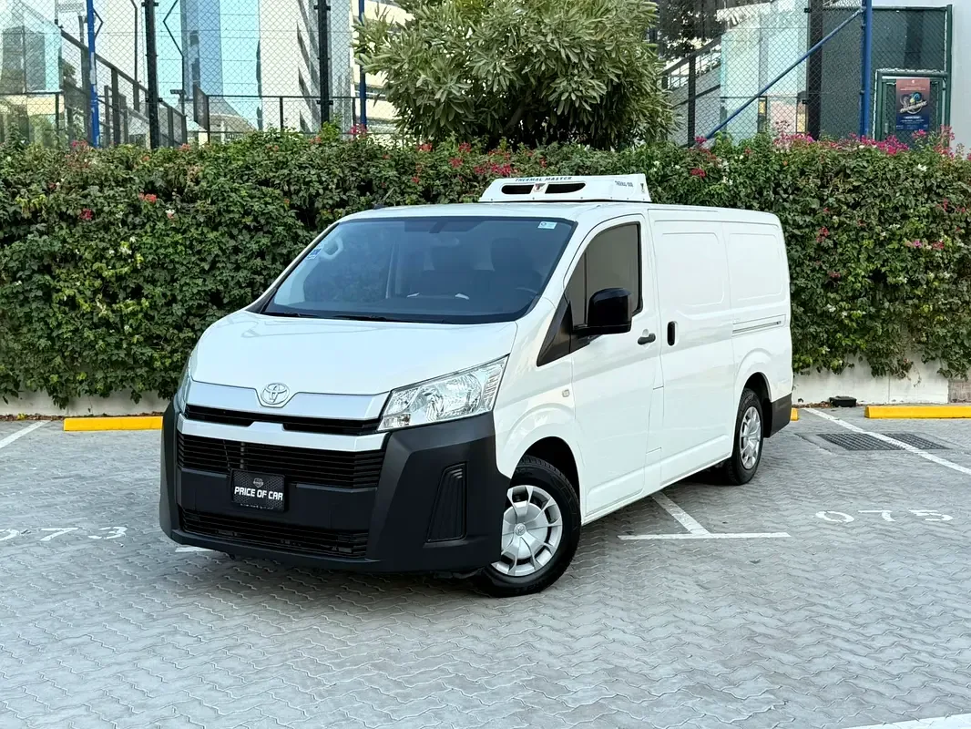Toyota Hiace 3.5 MT (281 hp)
