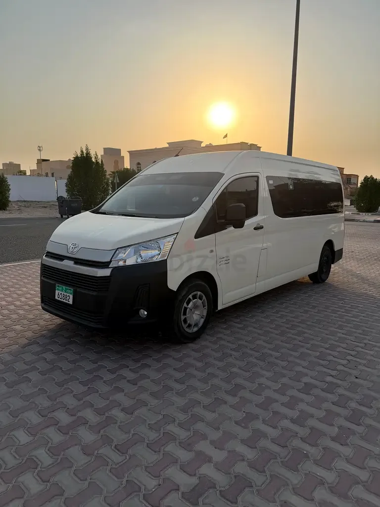 Toyota Hiace 3.5 MT (281 hp)