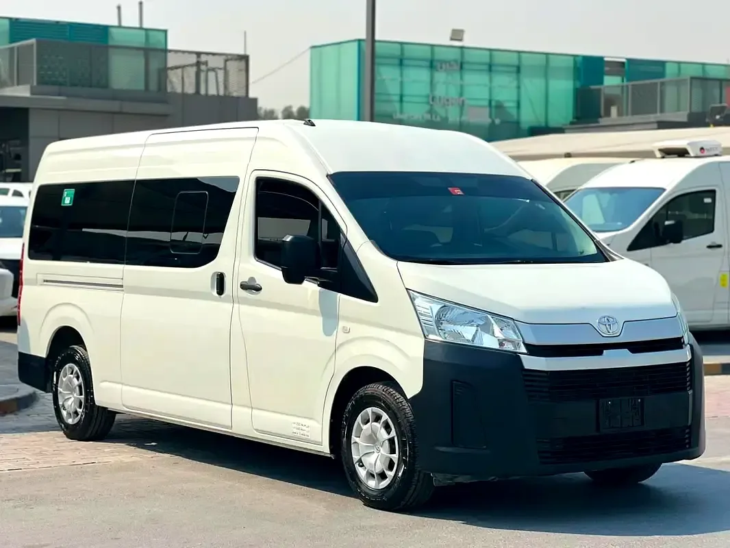 Toyota Hiace 3.5 MT (281 hp)